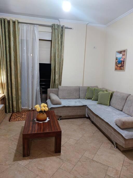 Buneci Apartment 地拉那 外观 照片